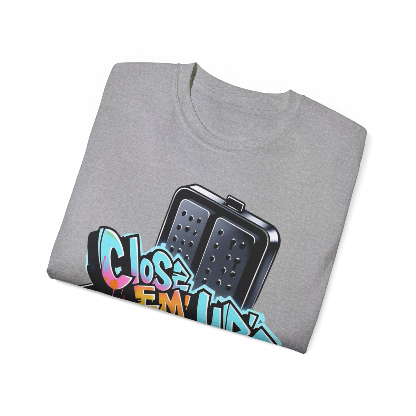 Close em up- Tee