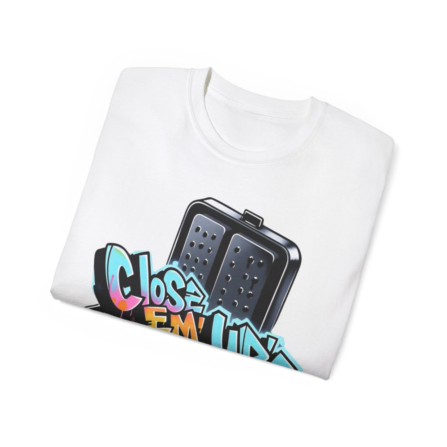 Close em up- Tee